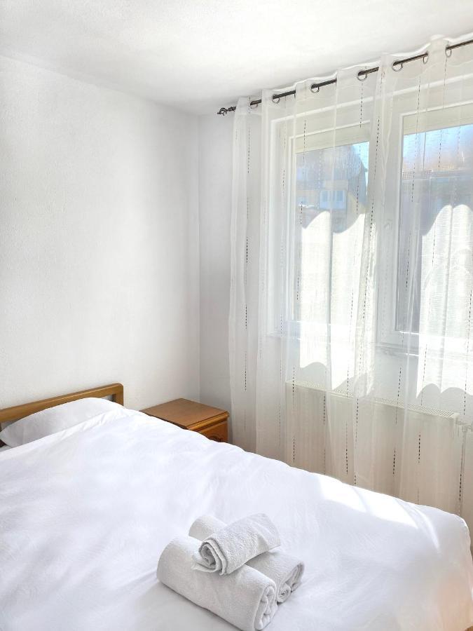 Zogu Apartments - City Center Pristina Eksteriør billede