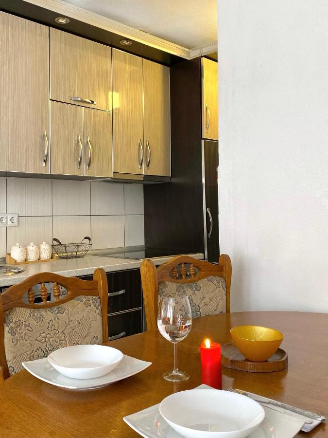 Zogu Apartments - City Center Pristina Eksteriør billede