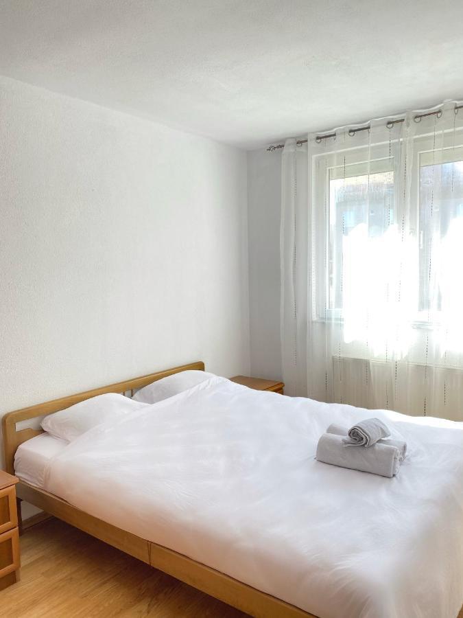 Zogu Apartments - City Center Pristina Eksteriør billede