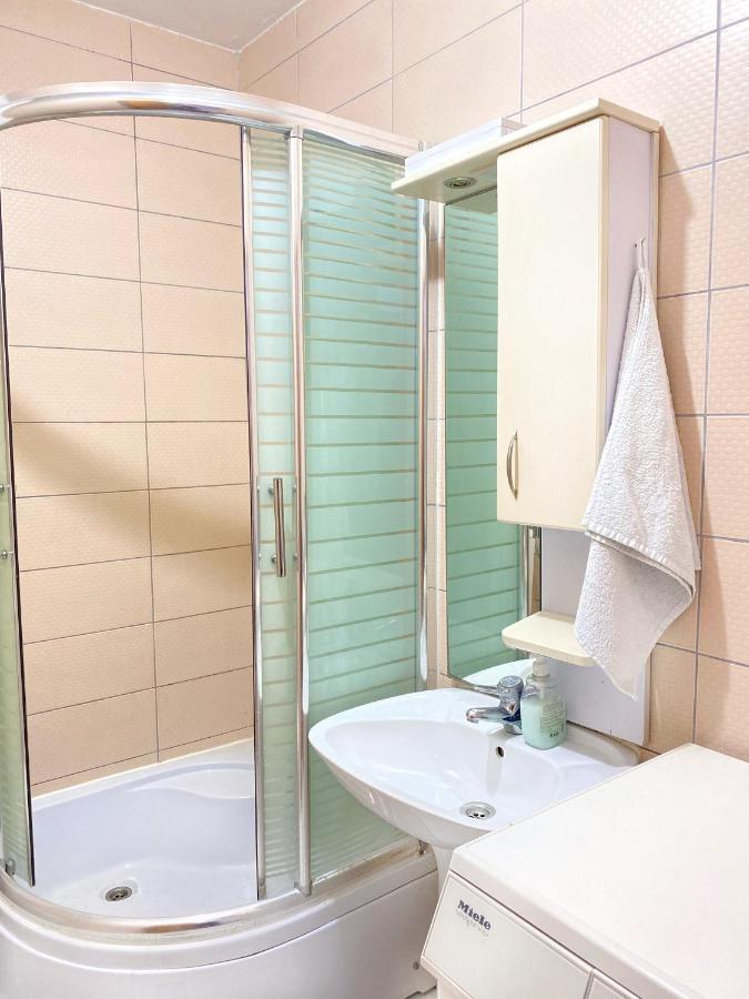 Zogu Apartments - City Center Pristina Eksteriør billede